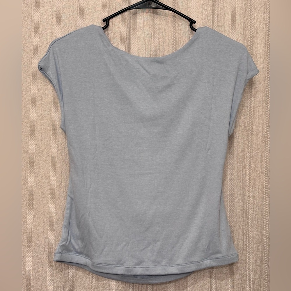 Open Back Baby Tee Baby Blue Top | Soft Girl Y2K Minimal Tee L NWT Low Back - Picture 5 of 9